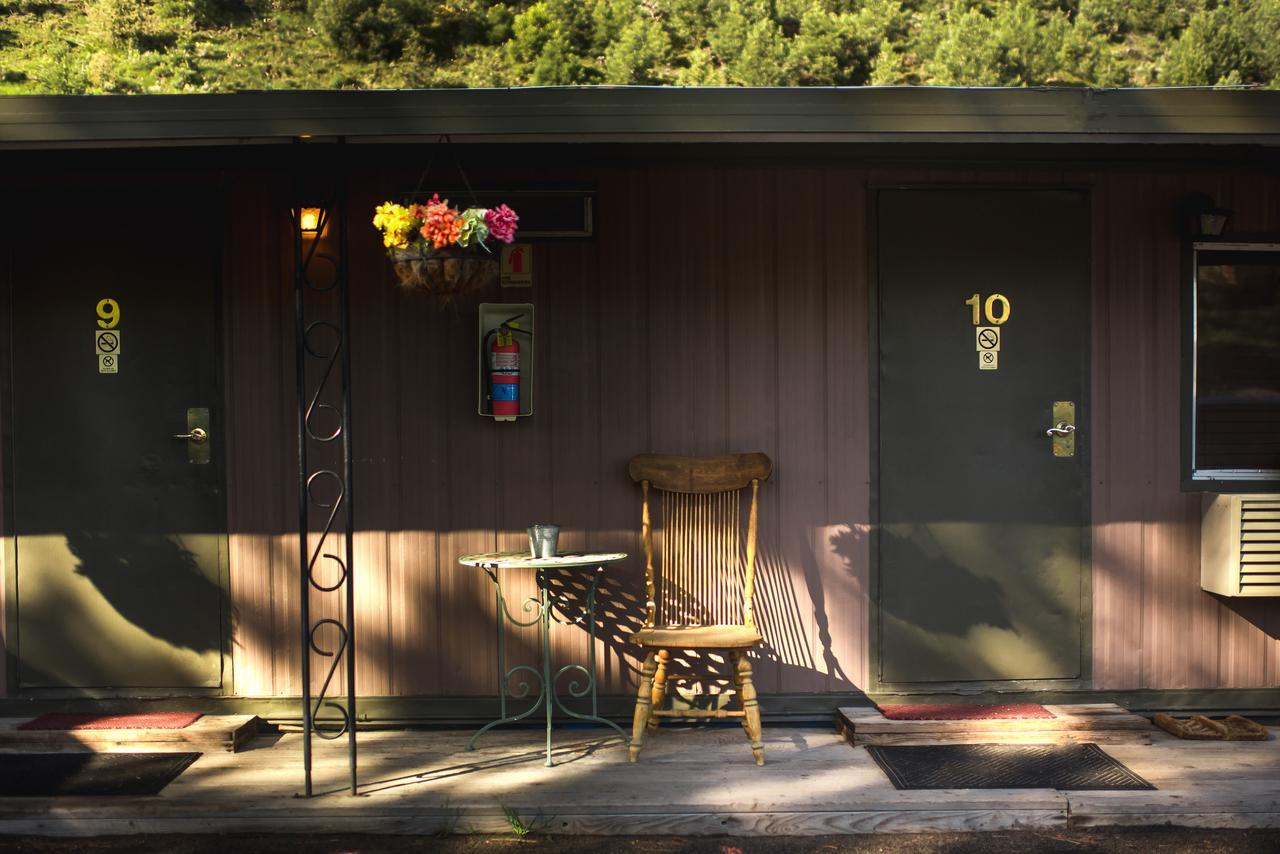 Cozy Mountain Motel Austin Εξωτερικό φωτογραφία
